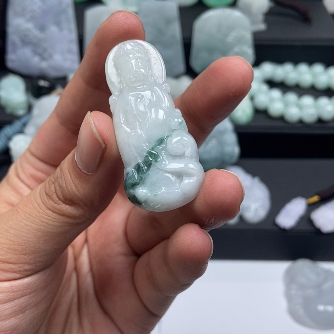 翡翠未镶嵌颈饰翡翠