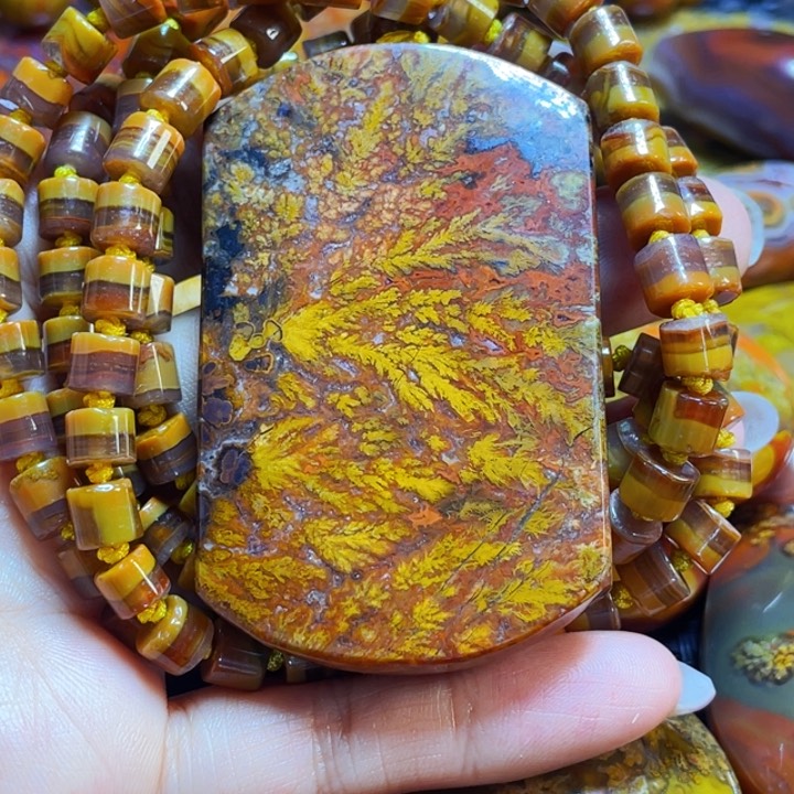 玛瑙/玉髓战国红吊坠未镶嵌梦*