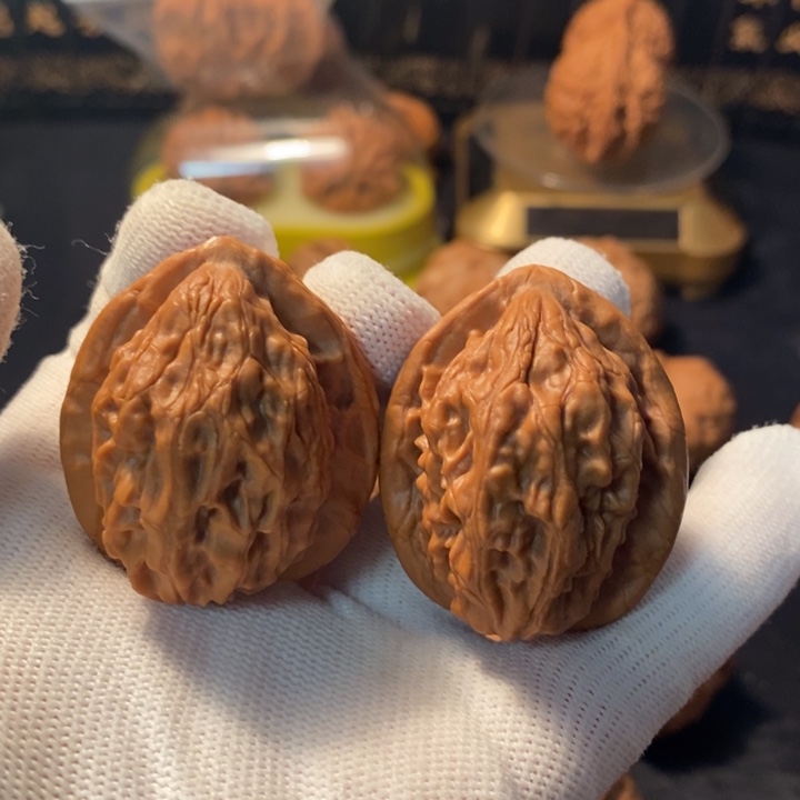 文玩核桃吊坠大红袍36.5