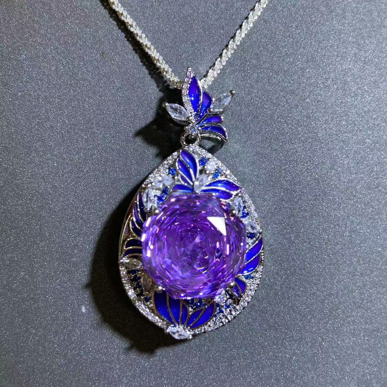 精选b307-典藏轻奢-重工豪华吊坠