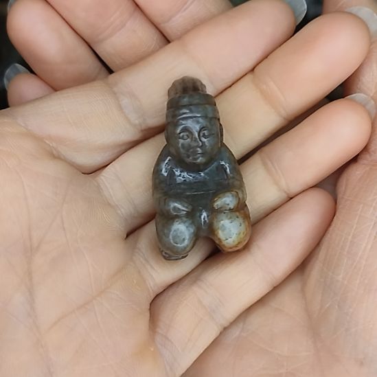 和田玉未镶嵌挂件