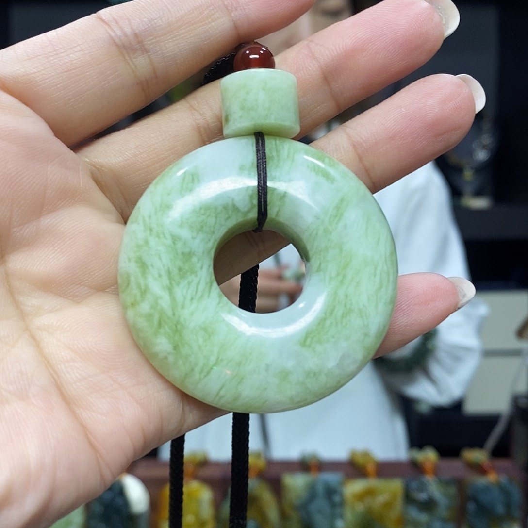 未镶嵌岫玉挂件吊坠项链