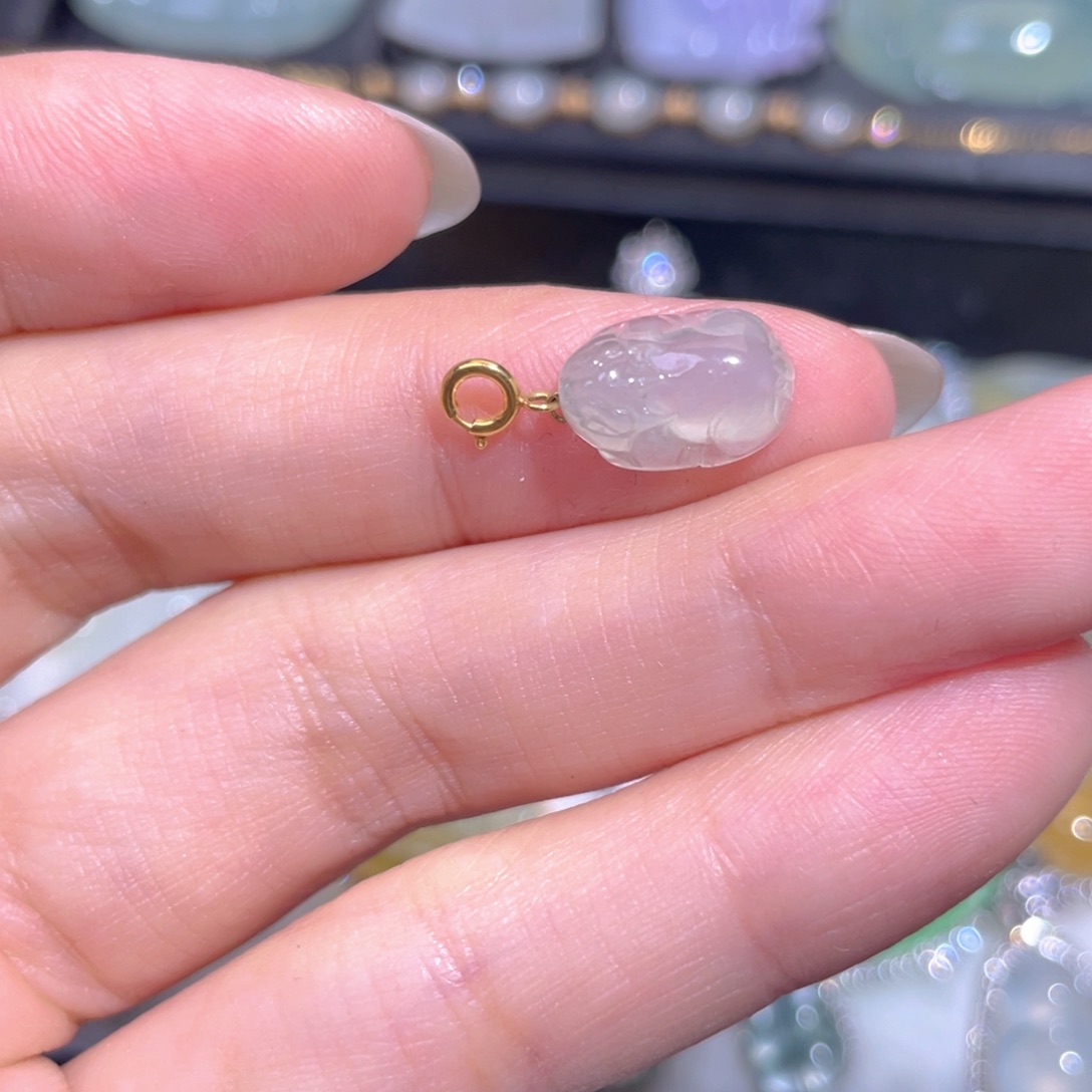 颈饰18K金镶嵌翡翠翡翠