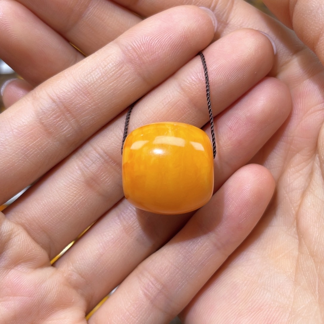 【闪购商品】琥珀裸石未镶嵌桶珠