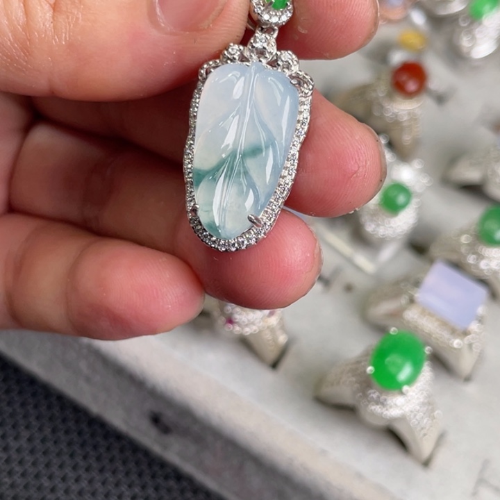 翡翠未镶嵌戒指缅甸天然翡翠戒指