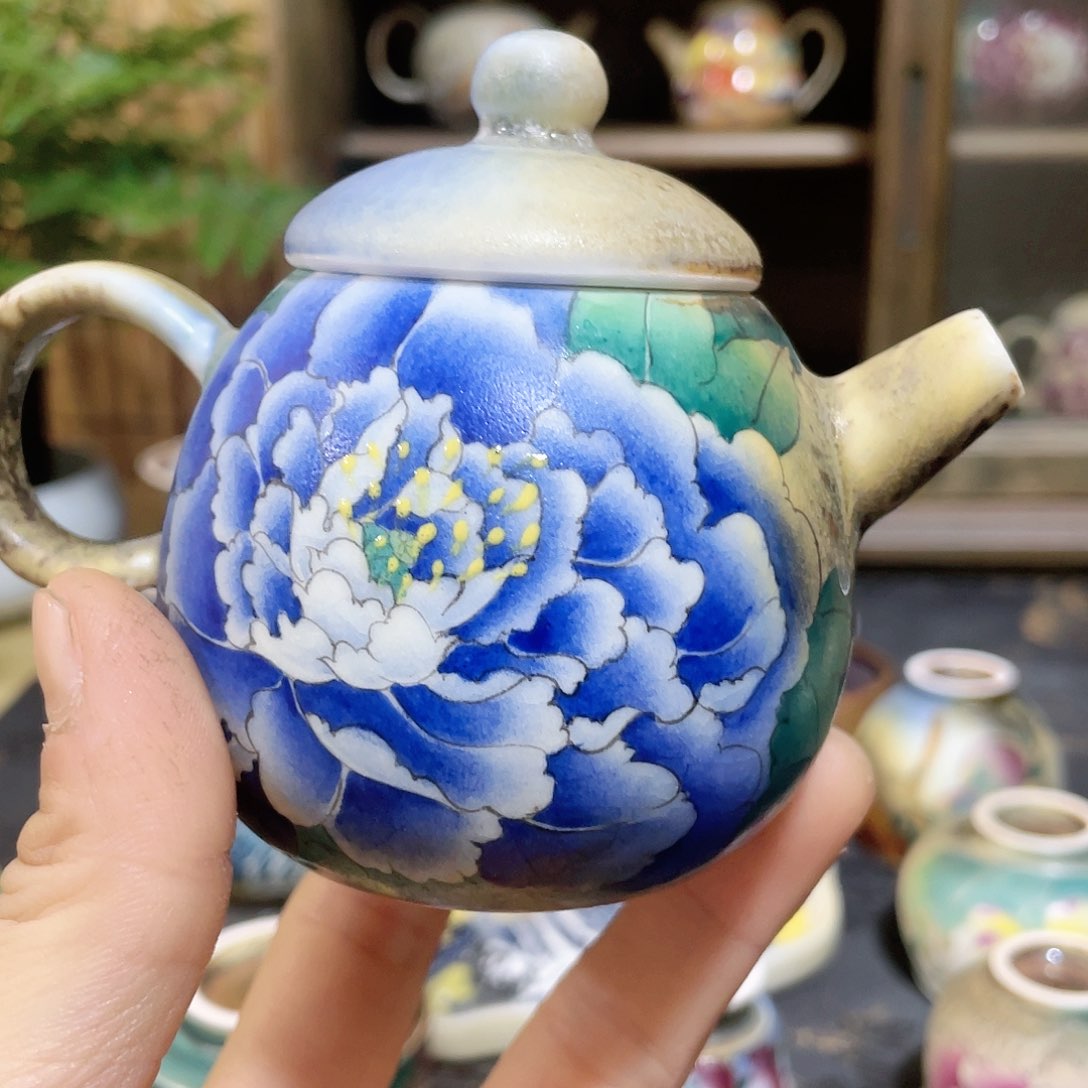 【闪购商品】杯蕉白轩手绘蓝牡丹龙蛋壶