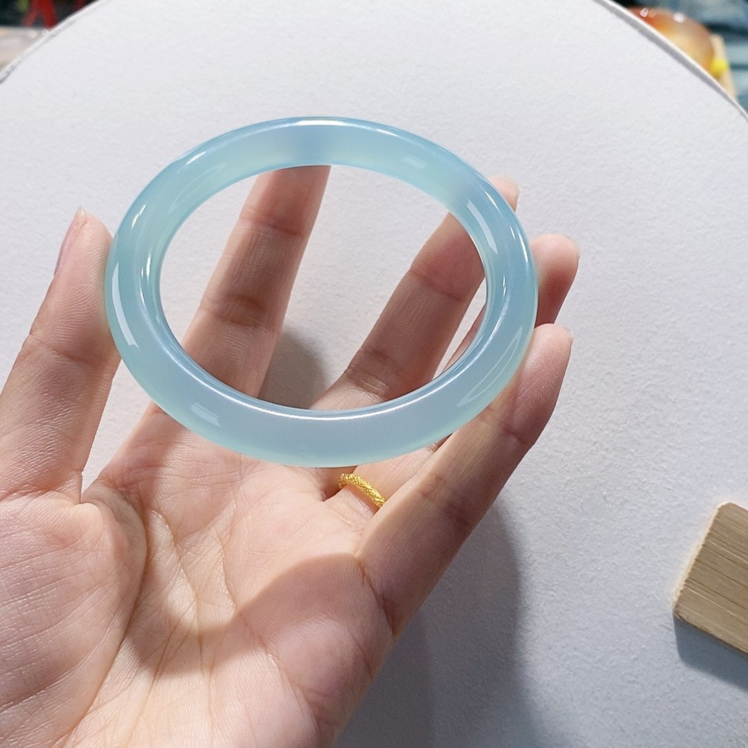 玛瑙/玉髓手镯未镶嵌60.3福利