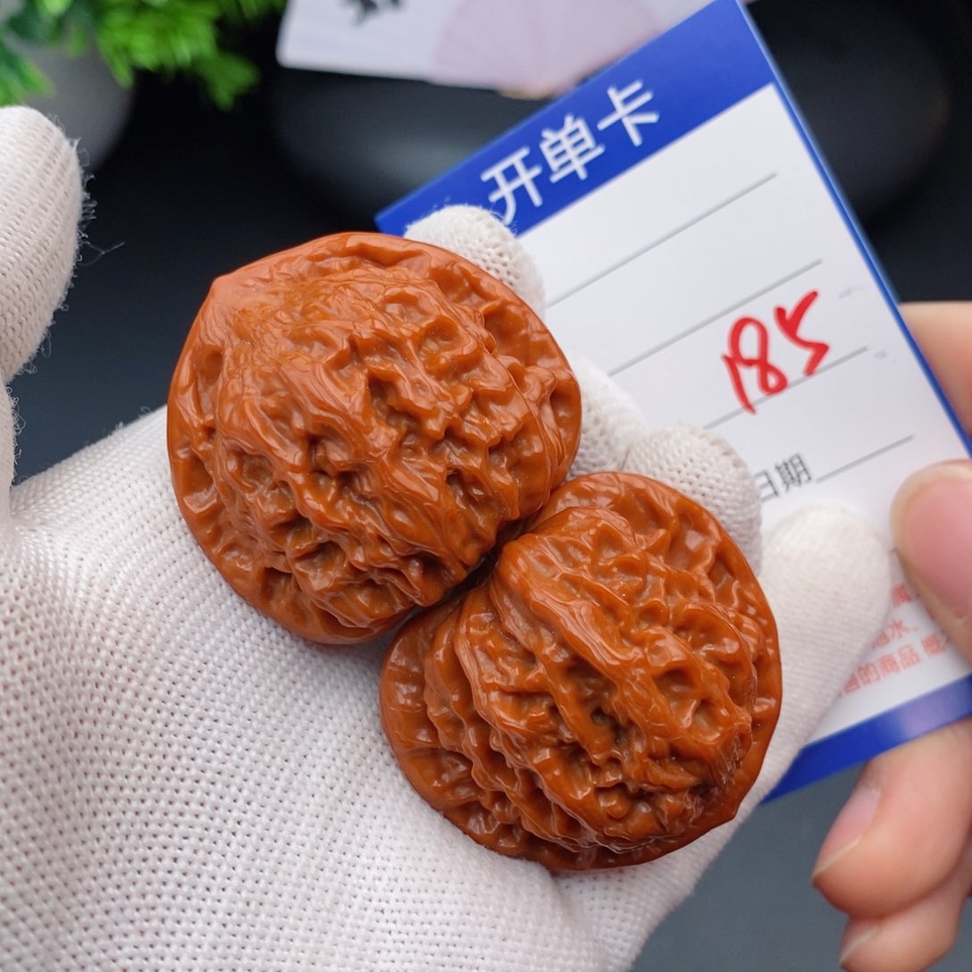 文玩核桃把件41红狮子185