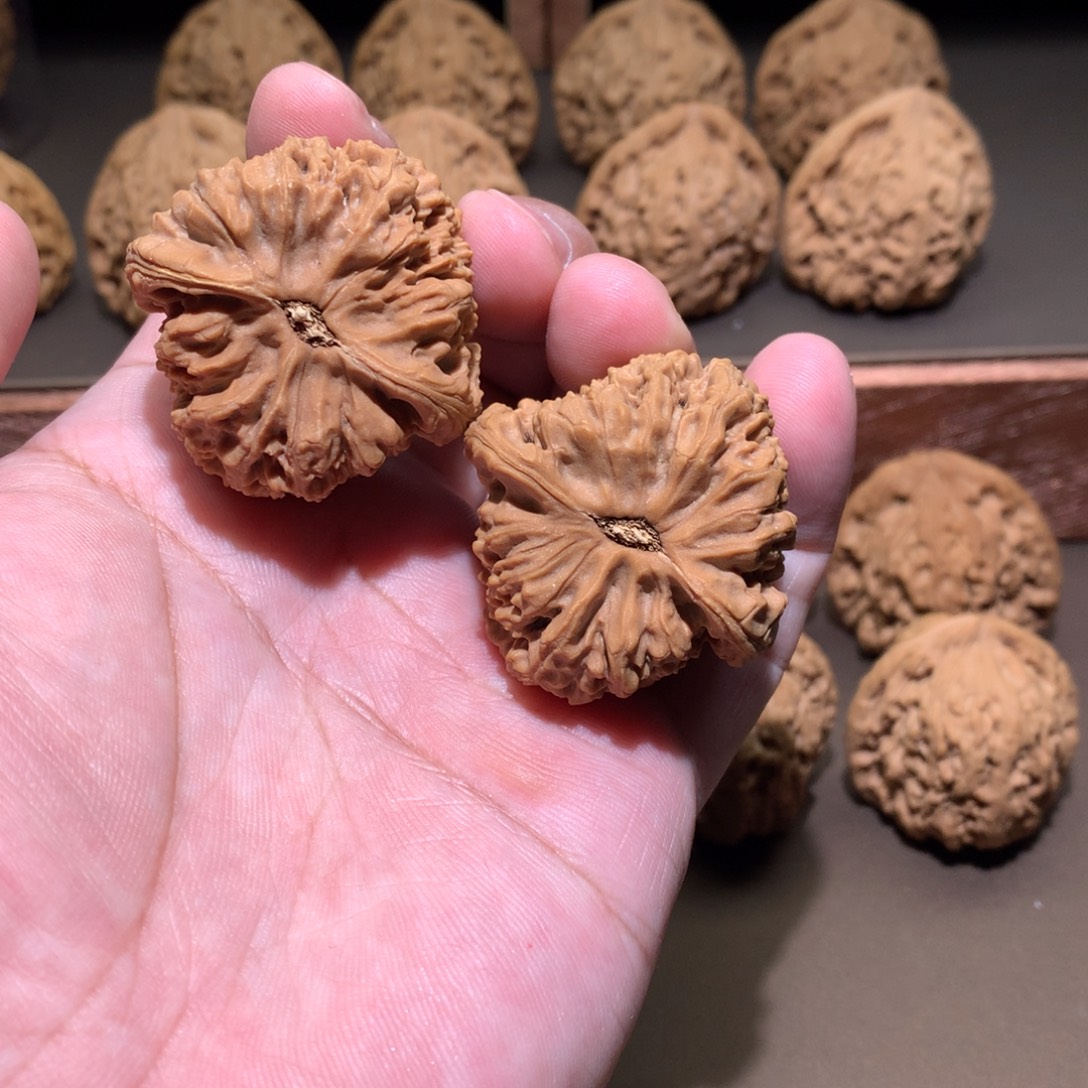 六***六吊坠文玩核桃南将