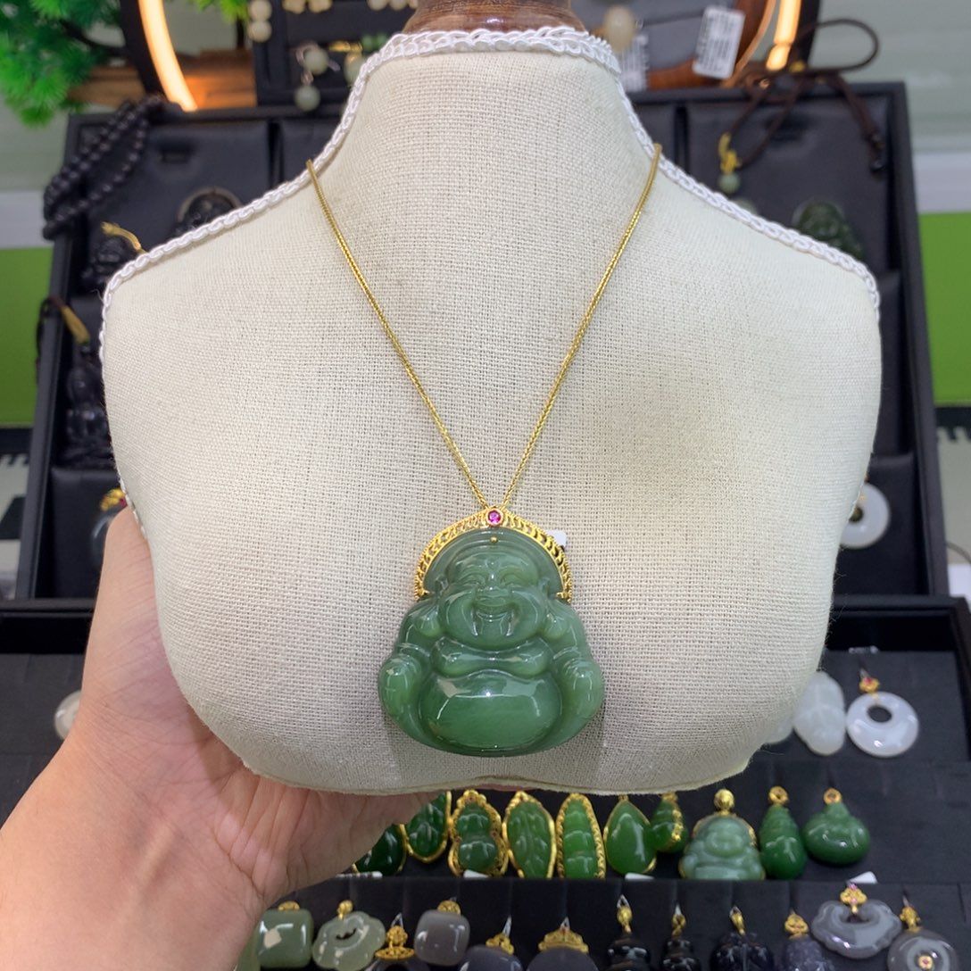 和田玉18K金镶嵌吊坠(赠链)