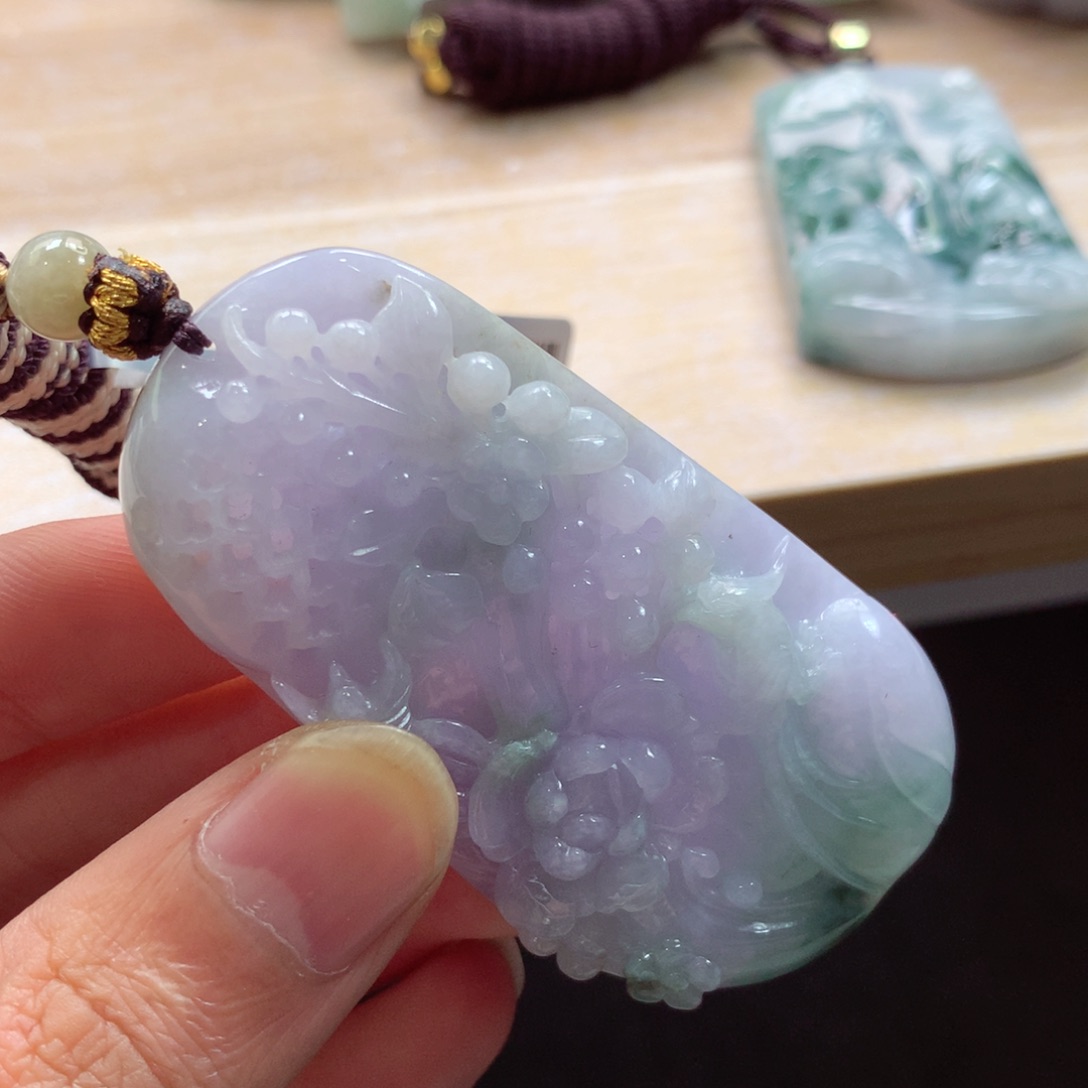 翡翠未镶嵌颈饰吊坠