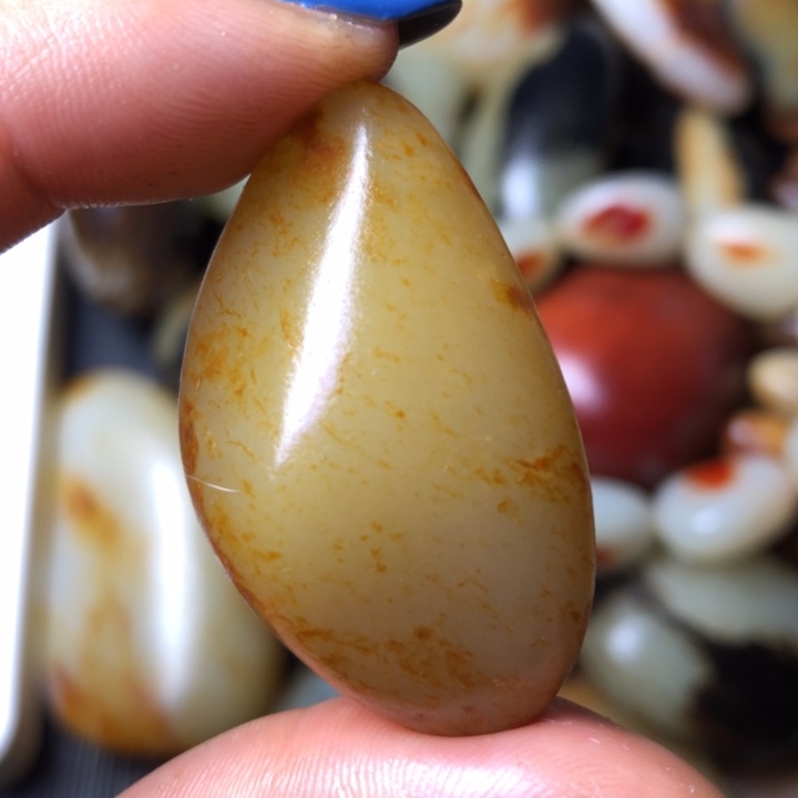 和田玉未镶嵌珠宝奇石