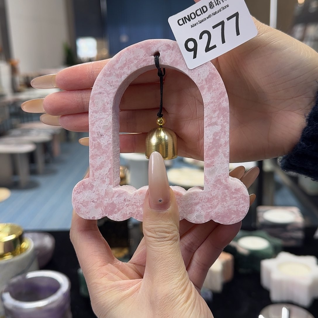 粉澳宝风铃。    9277