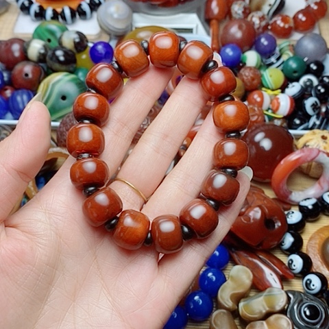 幸***人未镶嵌玛瑙/玉髓珠宝半成品