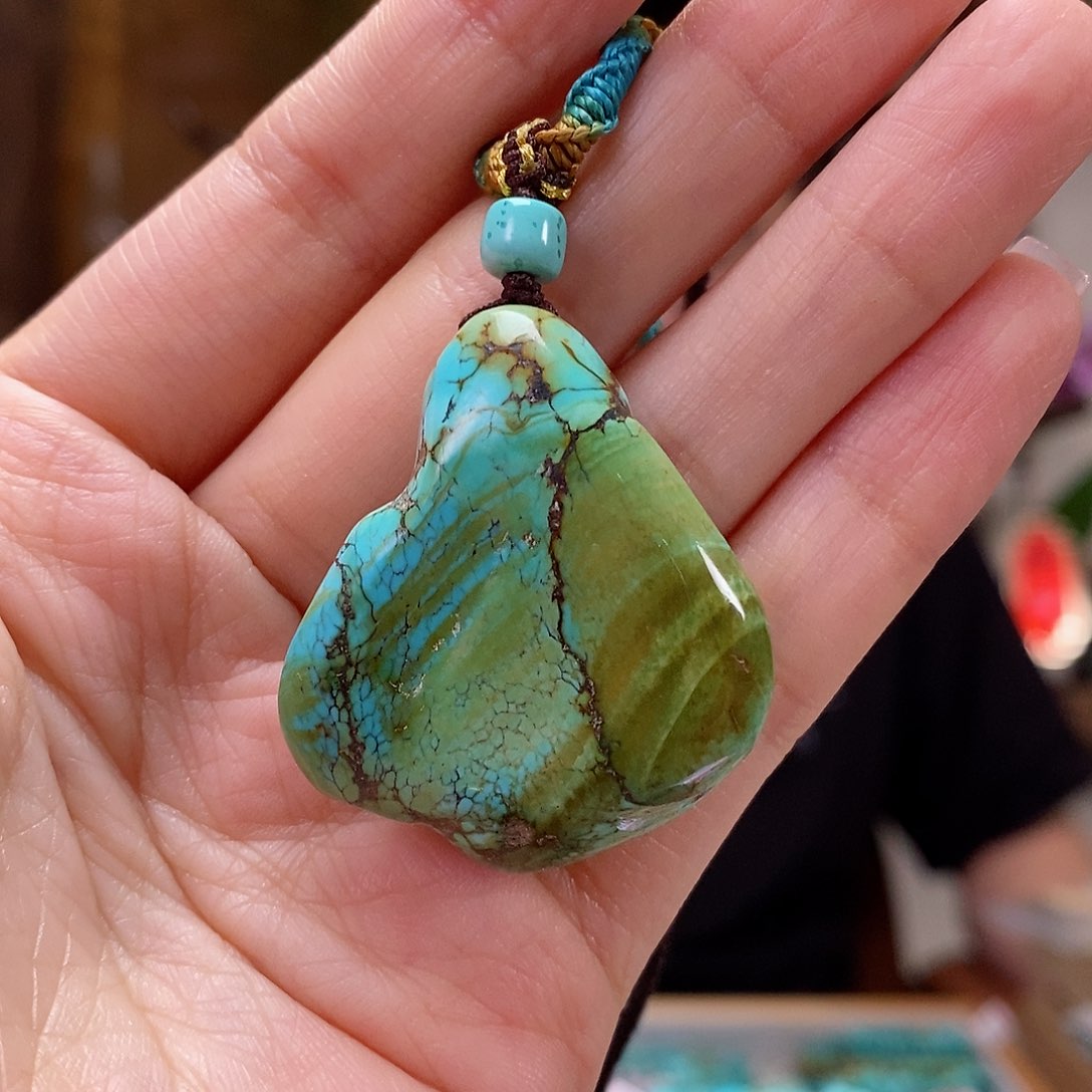 未镶嵌绿松石珠宝奇石