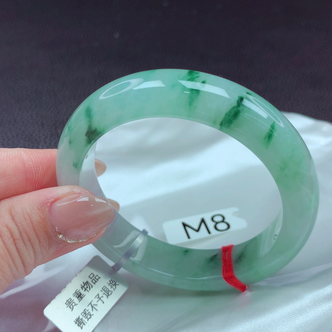 翡翠手镯未镶嵌手镯88