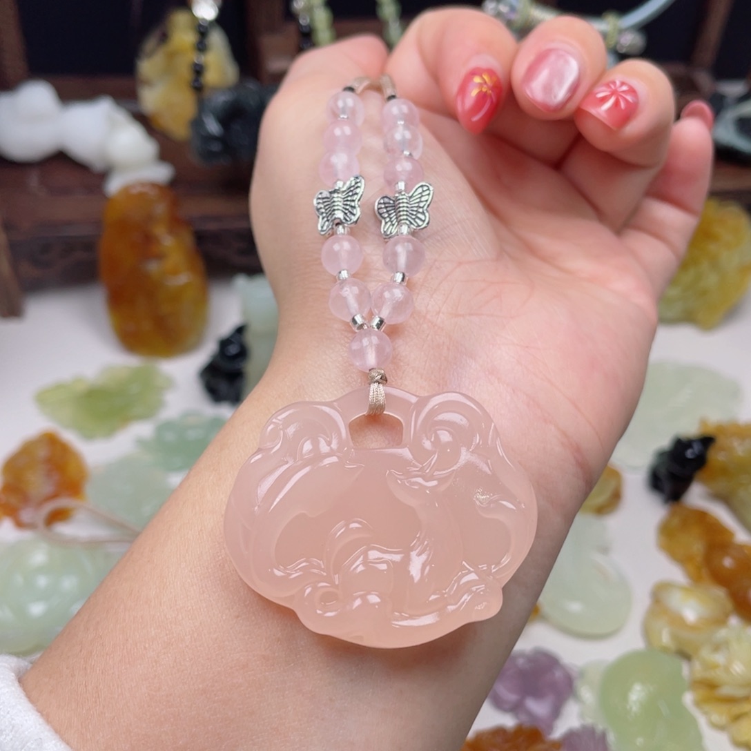 蛇纹石玉颈饰未镶嵌