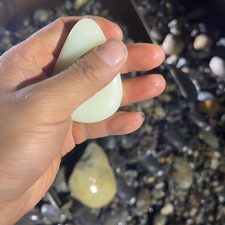 未镶嵌和田玉（糖玉）挂件