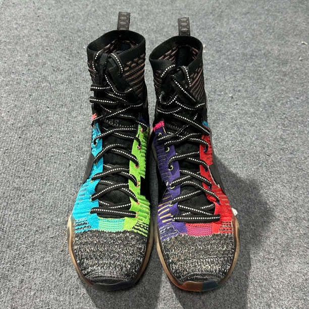 科10 44码 正品篮球鞋