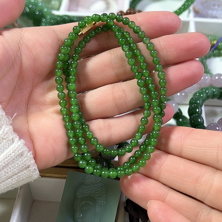 和田玉颈饰未镶嵌