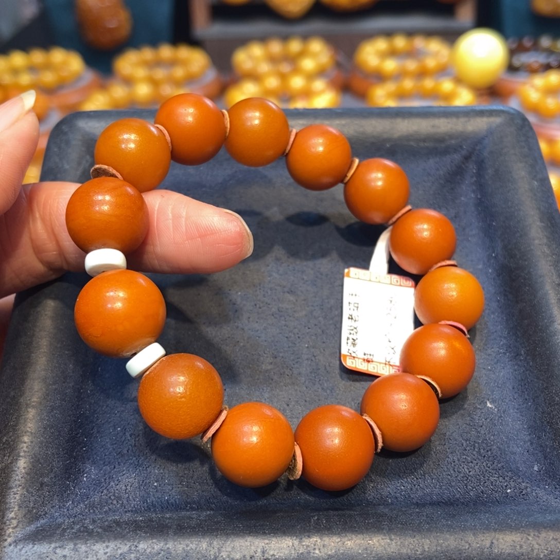 琥珀未镶嵌手链蜜蜡