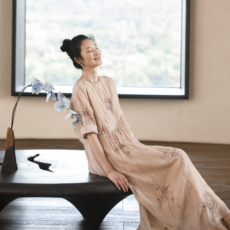 【非遗炒色】牧衣游原创 夏上新丝棉匹绣圆领宽松轻薄气质长裙 淡极