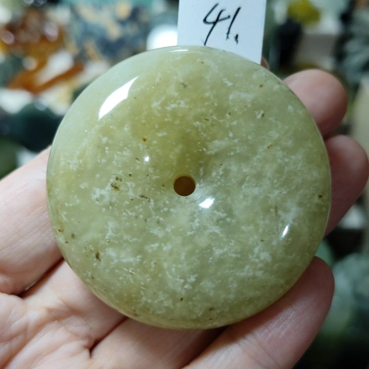 岫玉未镶嵌平安扣