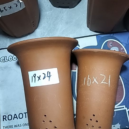 紫砂红泥兰花盆两个