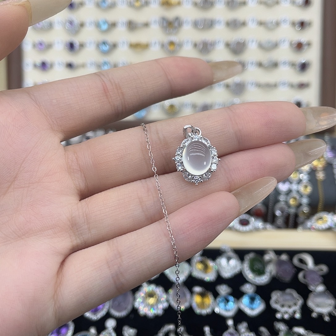 大***妹岫玉银S925镶嵌颈饰