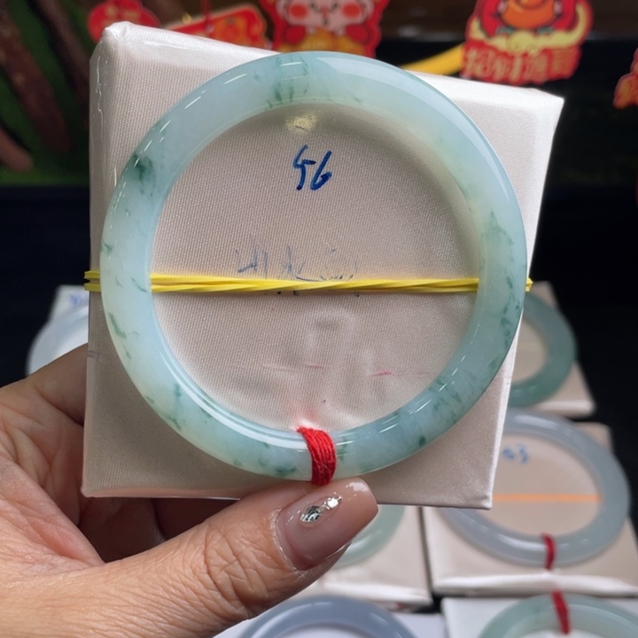 翡翠手镯未镶嵌缅甸翡翠手镯