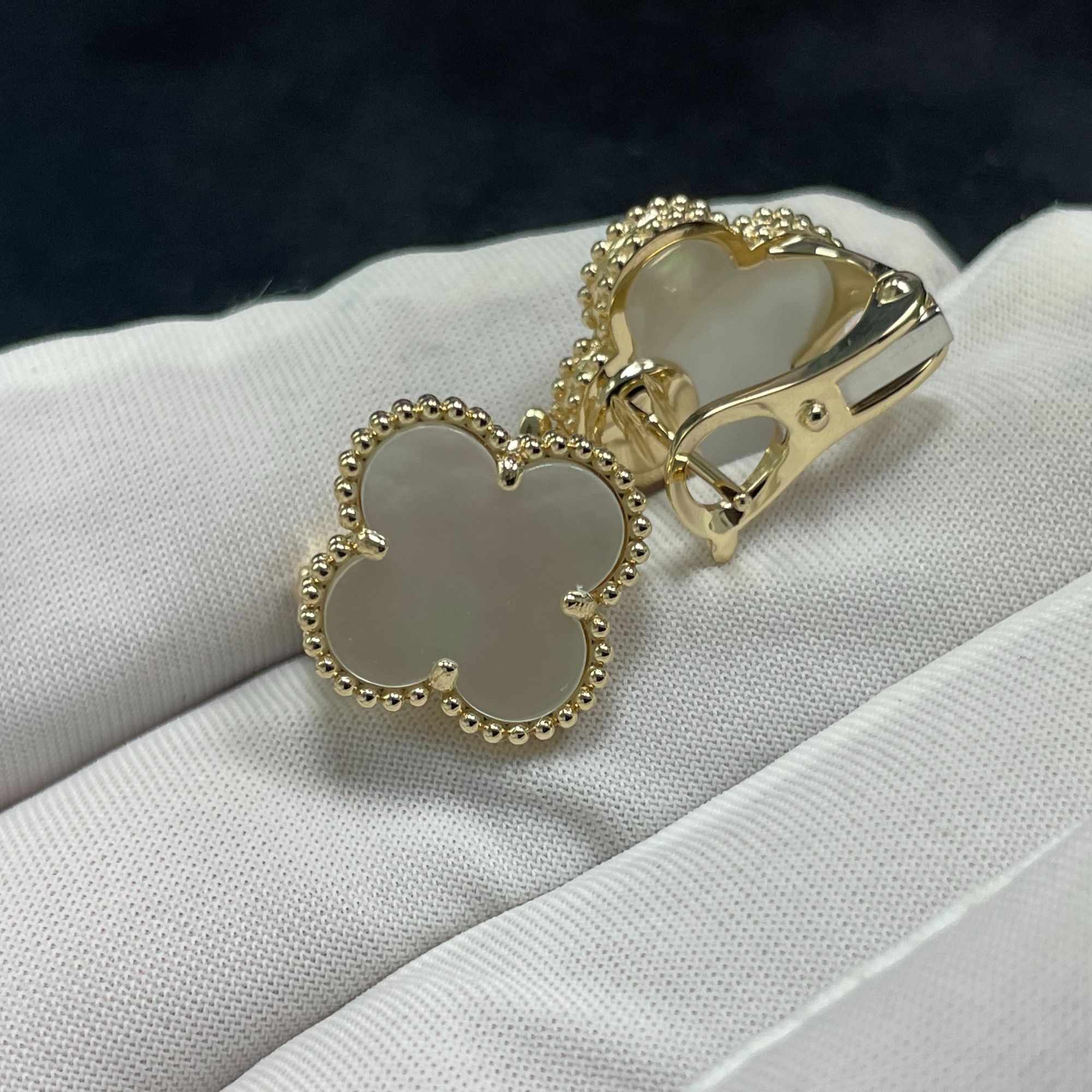 （双12）18k金单花白贝耳拍    多样性发一对