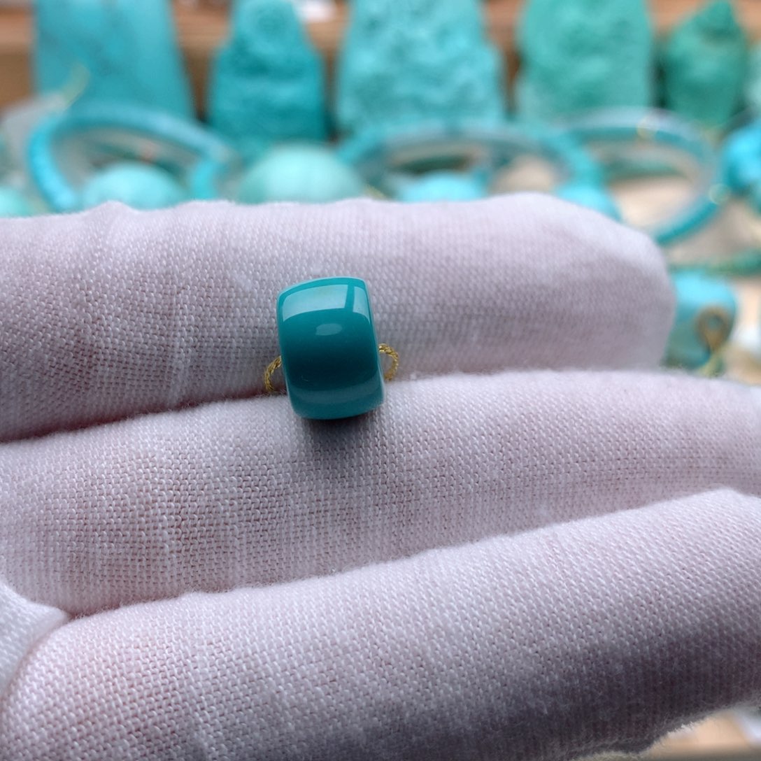 绿松石颈饰未镶嵌