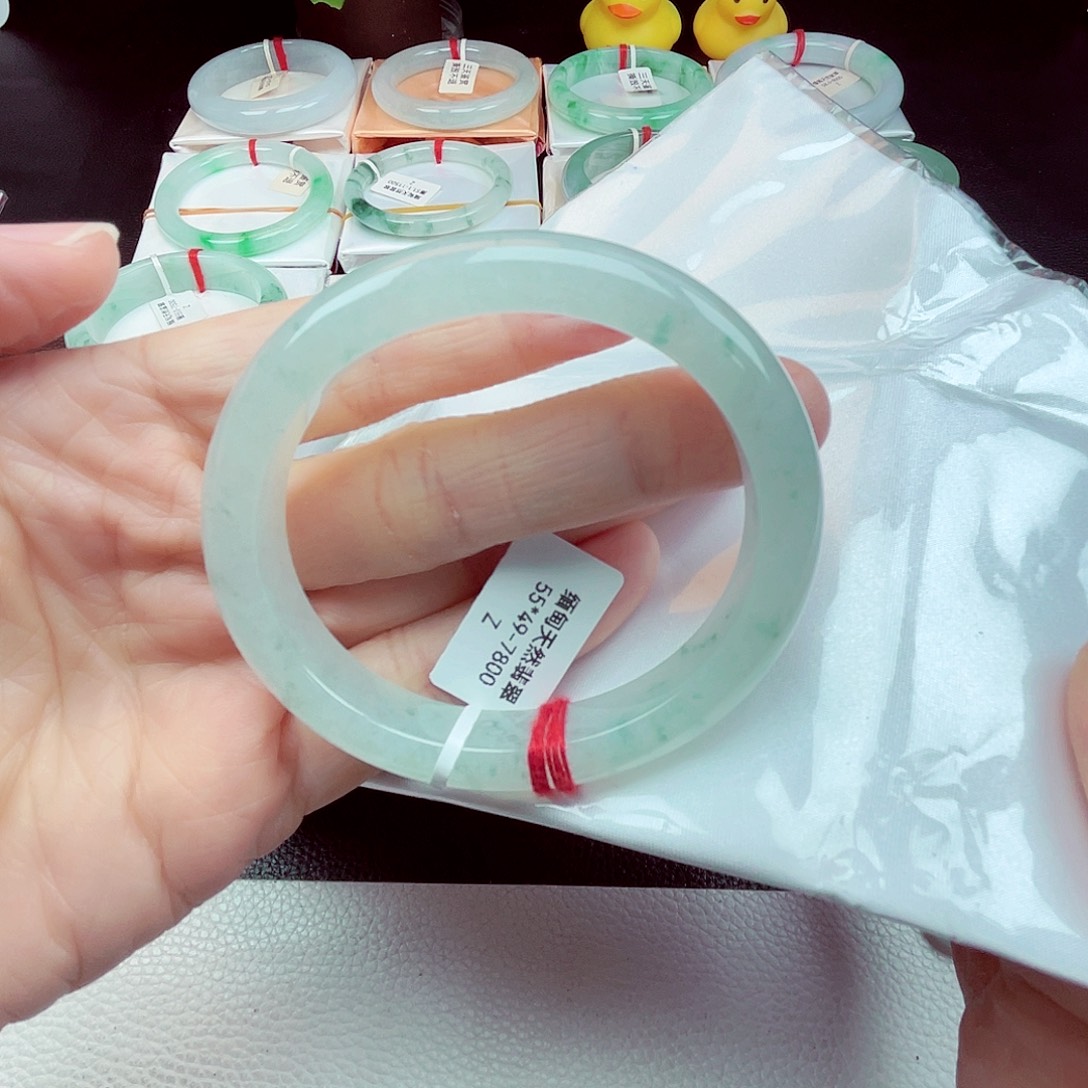 翡翠未镶嵌手镯（贵妃镯）天然缅甸翡翠