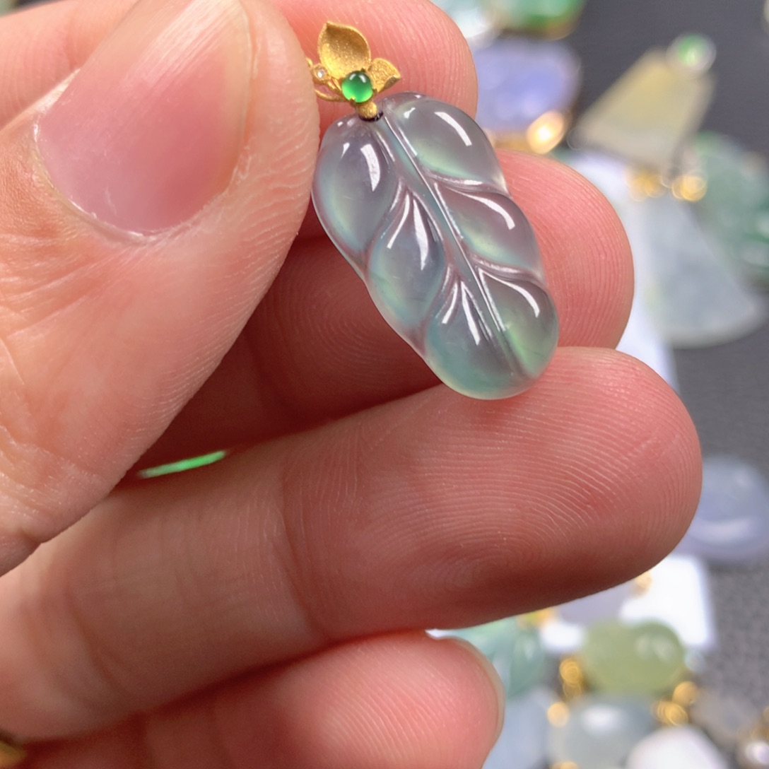 【闪购商品】翡翠颈饰18K金镶嵌翡翠