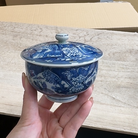 精品瓷器。             