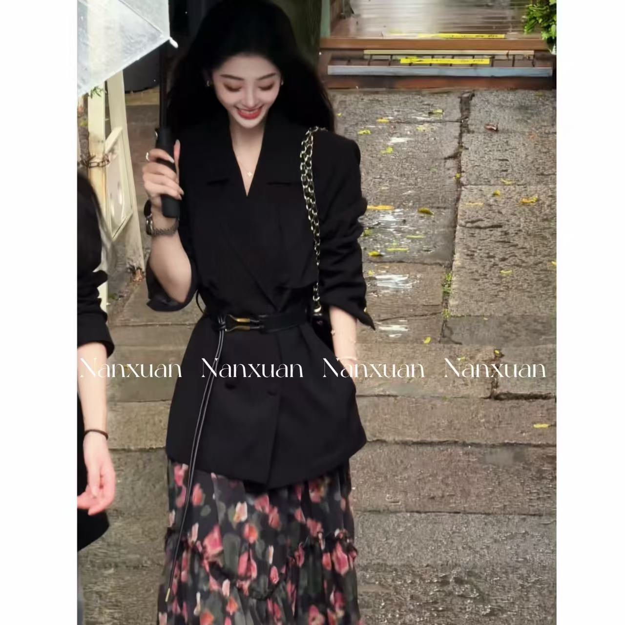 清 秋季时尚高腰显瘦修身型短款极简风西装5QWYZ10221