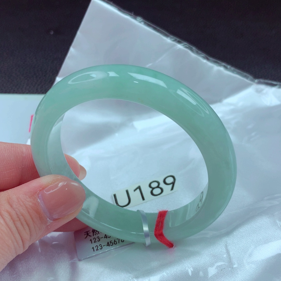 翡翠手镯未镶嵌手镯88