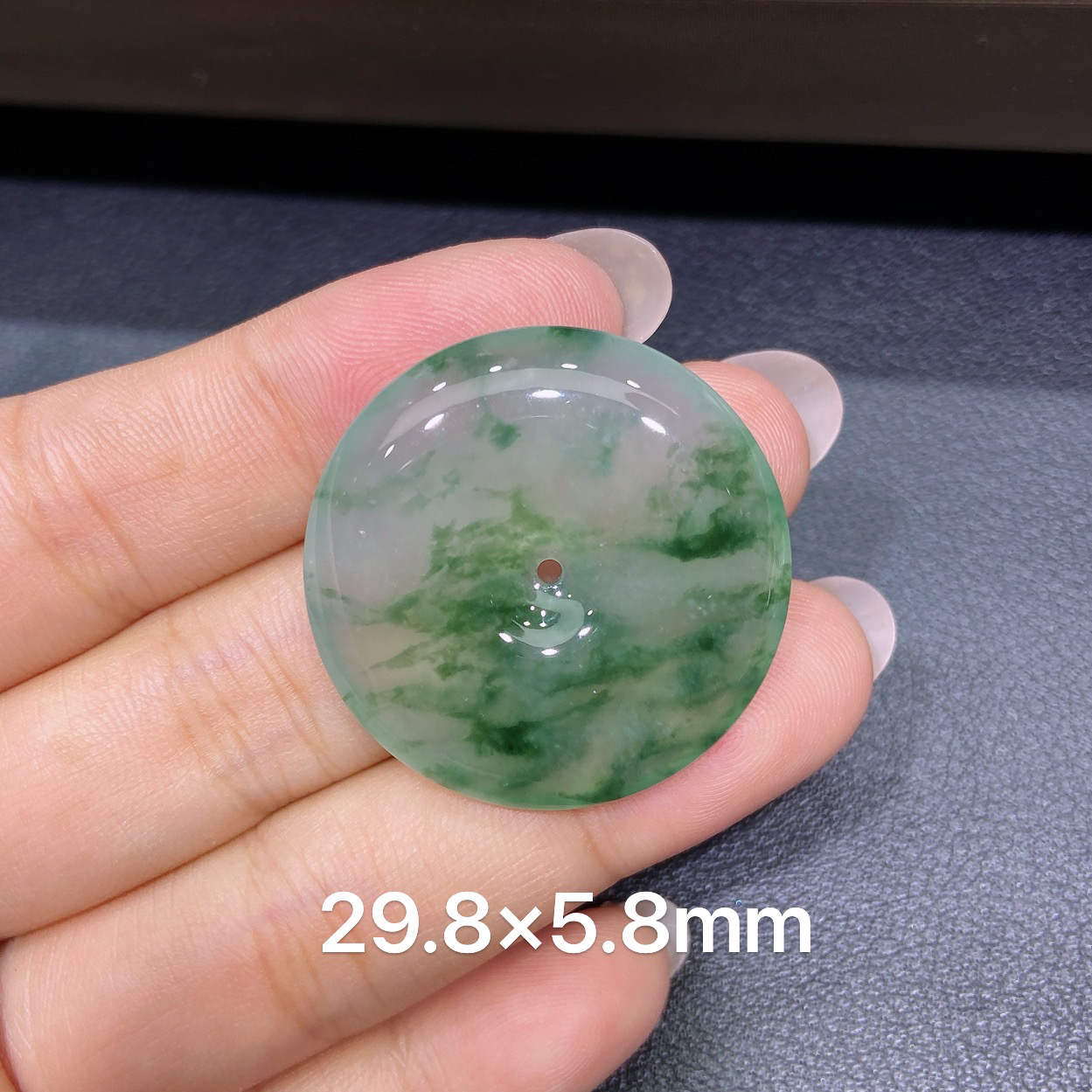 缅甸天然A货翡翠 老坑冰种灵动飘花平安扣吊坠 玉质细腻 k102