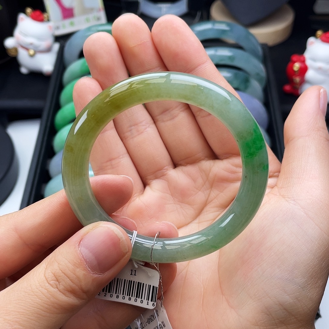 翡翠手镯未镶嵌53冰胶黄加绿圆条