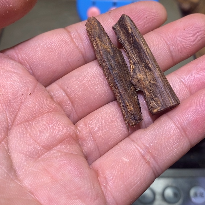 打***魚沉香沉香碎屑回流