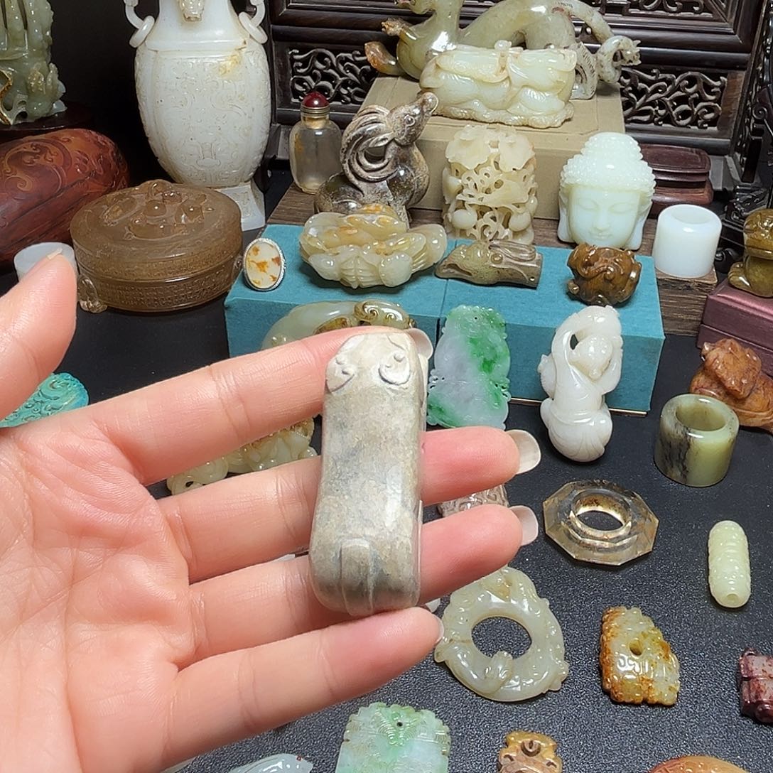 和田玉（糖玉）未镶嵌笔搁