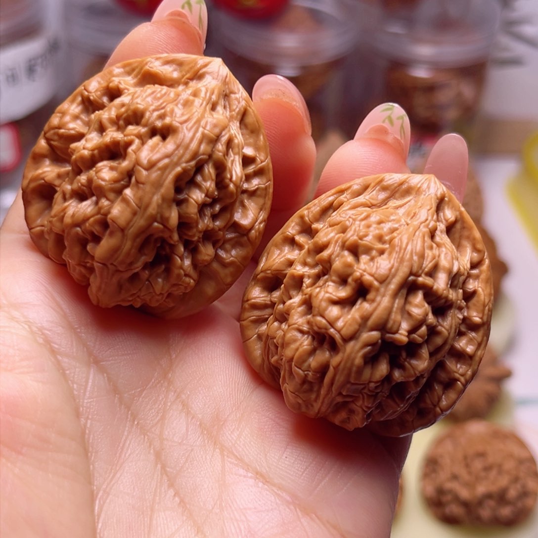 文玩核桃吊坠野生小众通天龙脊