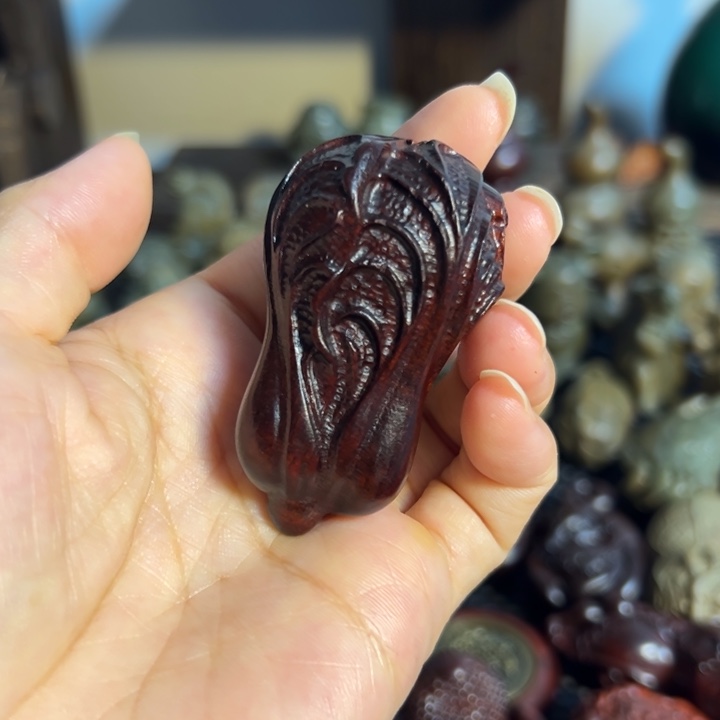 把件小叶紫檀白菜
