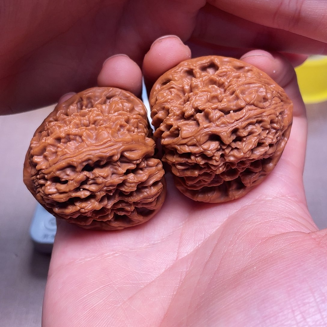 文玩核桃吊坠三角疆