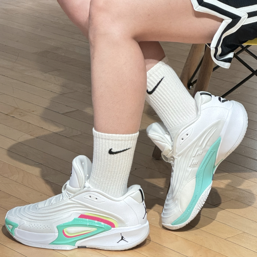 【A类瑕疵无原盒】Jordan Luka 3 减震防滑篮球鞋白绿 HQ5055-107