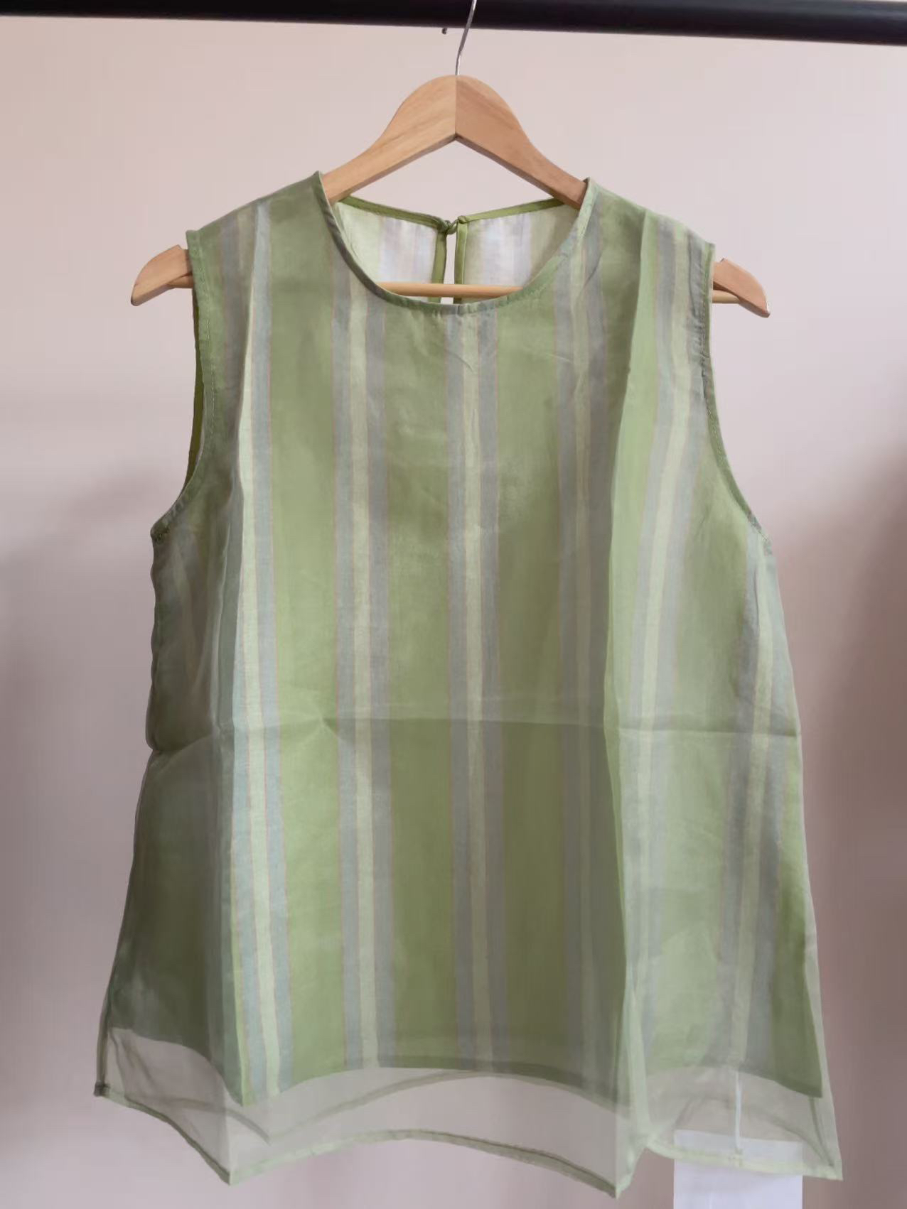 高端欧货2025年夏季新款圆领欧根纱假两件时尚无袖小衫女上衣