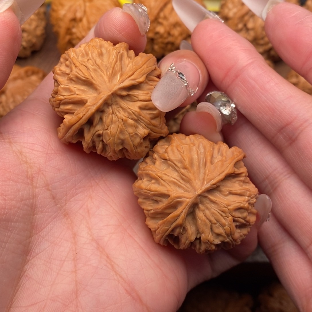 文玩核桃吊坠B***l全品苹果36