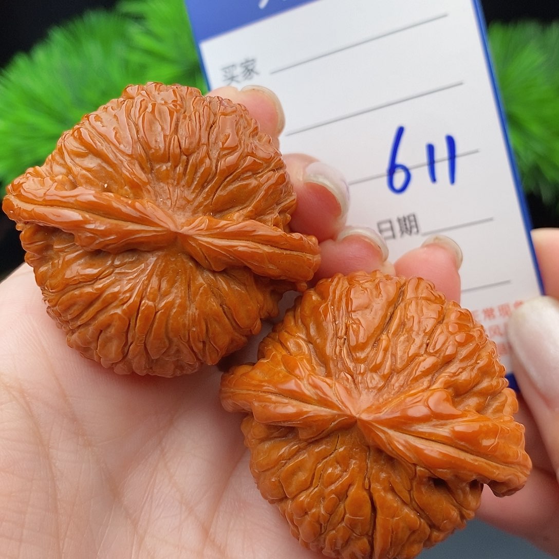 文玩核桃把件45闷白611