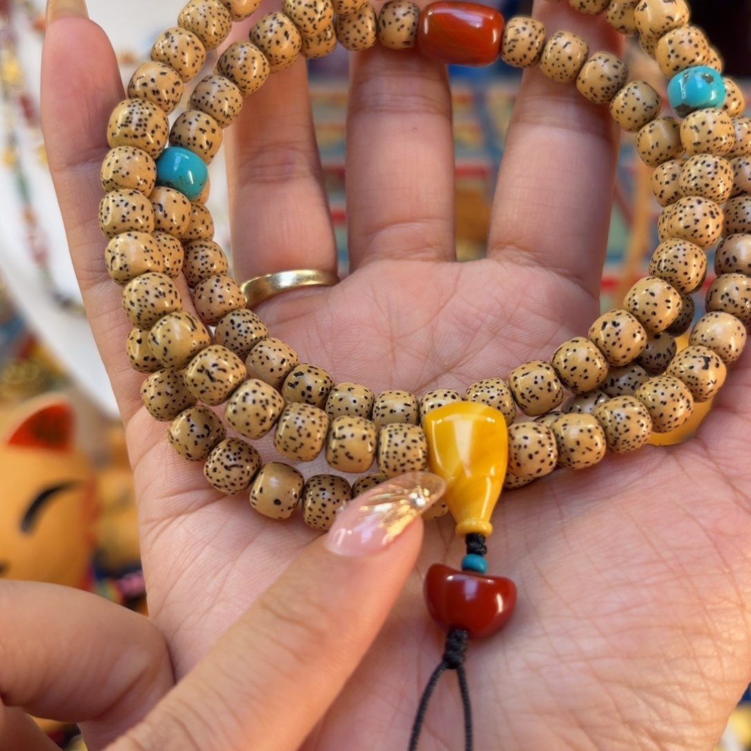 欢*我们的目标是成为一个优秀的人和