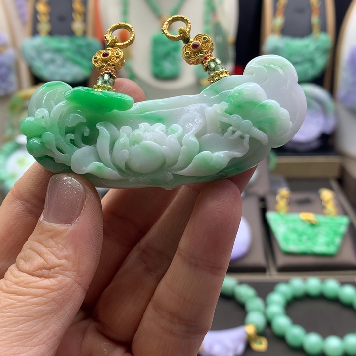 翡翠吊坠(不含链)未镶嵌